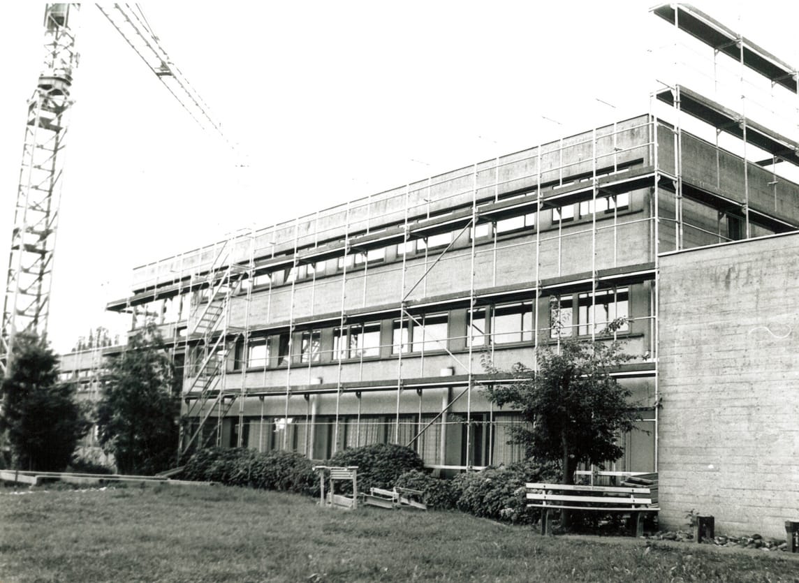 Das Gerüst rund um das Alp Betagtenzentrums BZE AG.