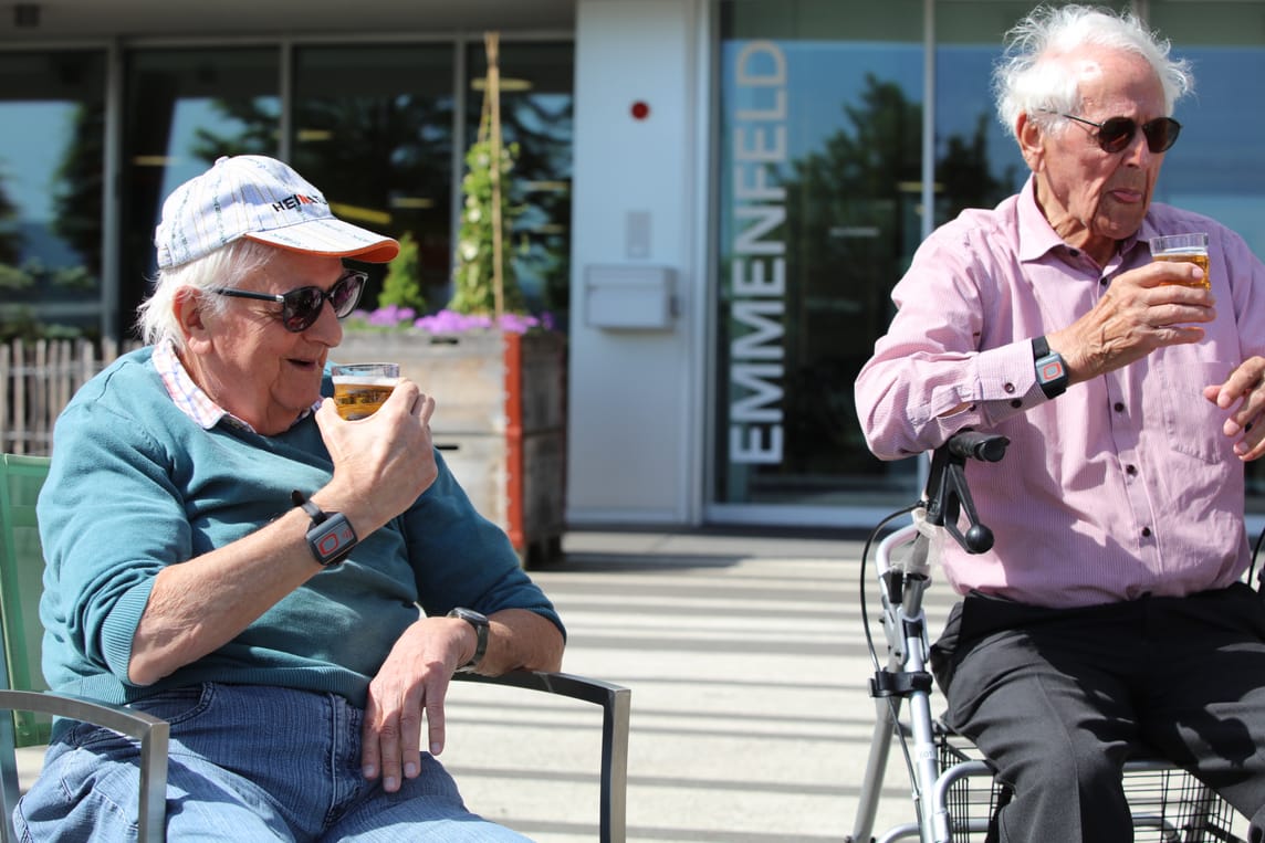 Jeder der Anwesenden hatte eine Geschichte zum Velo aus der Kindheit oder dem Arbeitsleben auf Lager. Entspannt und ausgelassen erzählten die Betagten über die Vergangenheit.