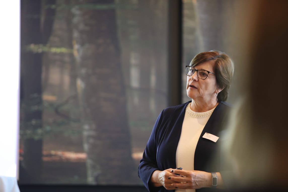 An der jährlichen Informationsveranstaltung zum Thema «Zukunft gestalten ab 55» präsentierte HR-Co-Leitung, Edith Lüthi das neue Konzept 55+.